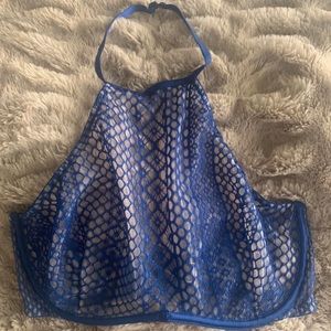 Victoria’s Secret Bra 
Size: 36D